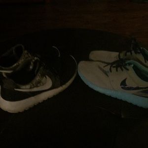 2 pair size 7 Nike Tennis Shoes